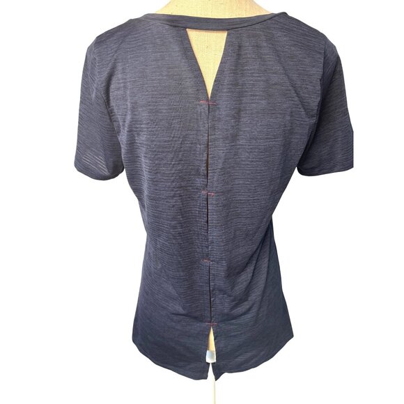 NBA Team Cleveland Cavaliers Navy Scoop Neck T-Shirt Short Sleeve M - Picture 4 of 7